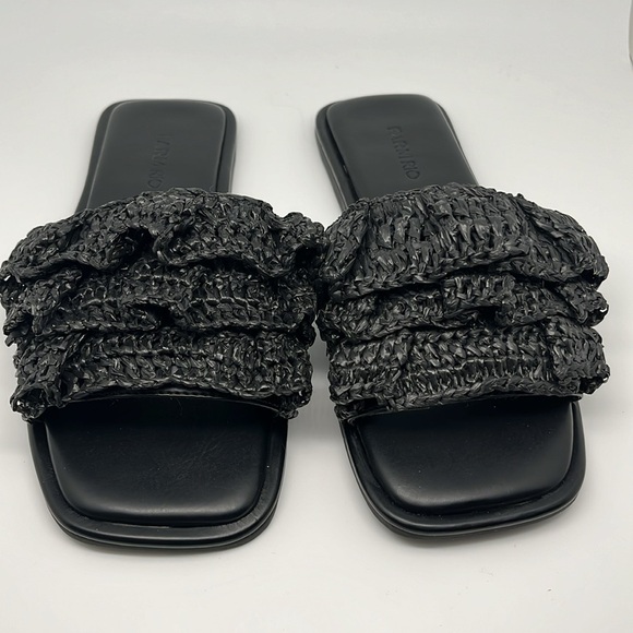 Farm Rio Ruffle Black Crochet Casual Slide Sandals Size 7 - NEW - Picture 2 of 11
